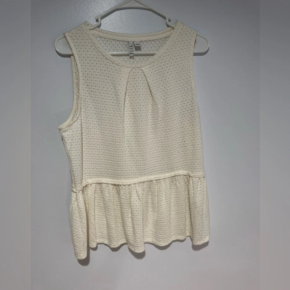 Elle Cream Textured Sleeveless Wanderlust Feminine top - Picture 3 of 8